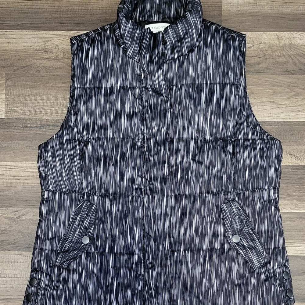 Liz Claiborne Black and White Puffer Vest